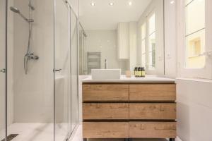 Łazienka w obiekcie Apartamento Embajadores XV