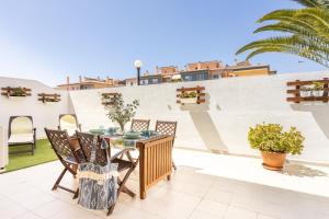 Balkón alebo terasa v ubytovaní Home2Book Comfy Apt Puertito de Güímar, Pool