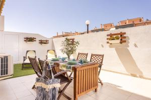 Balkón alebo terasa v ubytovaní Home2Book Comfy Apt Puertito de Güímar, Pool