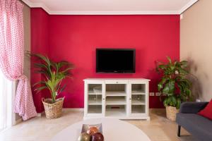 Televízia a/alebo spoločenská miestnosť v ubytovaní Home2Book Comfy Apt Puertito de Güímar, Pool