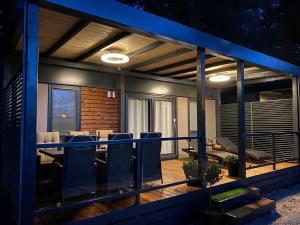 Патио или другая зона на открытом воздухе в Mobile Homes Adriatic , Campsite Porton Biondi -Rovinj