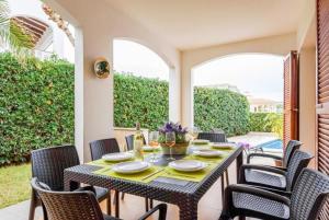 Fotografie z fotogalerie ubytování Villa Joaquina - Puerto de Addaia v destinaci Port d'Addaia