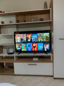 TV o dispositivi per l'intrattenimento presso Sea View Apartment Anabel