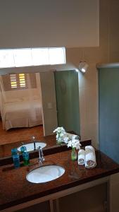 Salle de bains dans l'établissement Pousada Vila Caju