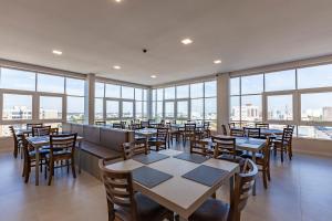 Tri Hotel Executive Osório的休息区
