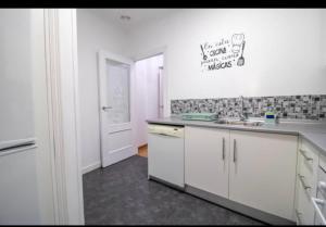 Kuchyň nebo kuchyňský kout v ubytování Vivienda con Fines Turísticos Salvador