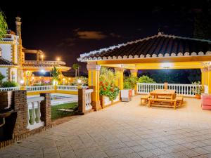 Zahrada ubytování Cubo's Villa Fina & Minigolf included
