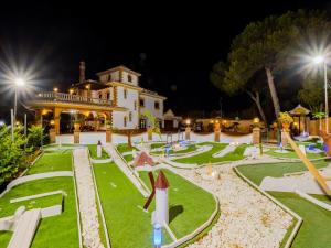 Zahrada ubytování Cubo's Villa Fina & Minigolf included