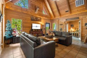 Foto dalla galleria di Moose Lodge w/HotTub a Ridgedale