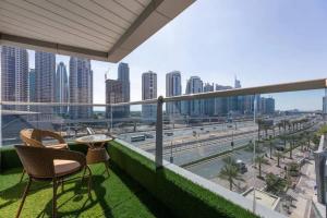 Balkón nebo terasa v ubytování Dubai Marine Perfect Location -Walk To The Beach !