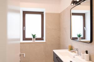 4 ELEMENTS - Luxury Family Apartments的一间浴室