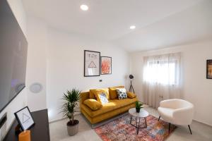 4 ELEMENTS - Luxury Family Apartments的休息区