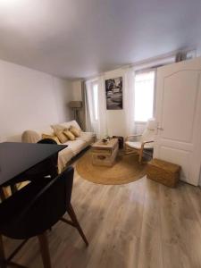 Część wypoczynkowa w obiekcie Cosy Appartement 4P proche 12eme/Vincennes