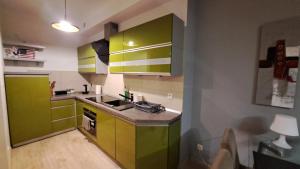 Dapur atau dapur kecil di Apartament Marzenie 15 - Opole