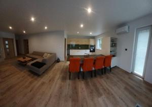 Kuchyň nebo kuchyňský kout v ubytování Apartmány Domaša Poľany