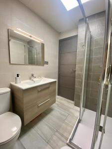 Ένα μπάνιο στο Loft pineda Beach