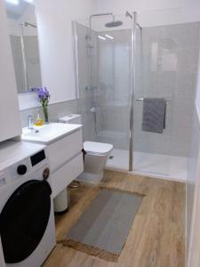 Kúpeľňa v ubytovaní Casa Rocha Velha con terraza y piscina particular