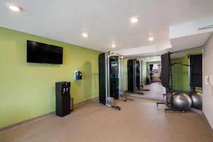 Fitness centrum a/nebo fitness zařízení v ubytování WoodSpring Suites Austin Central