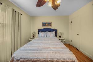 Postel nebo postele na pokoji v ubytování Lani Kai 231 by Vacation Homes Collection