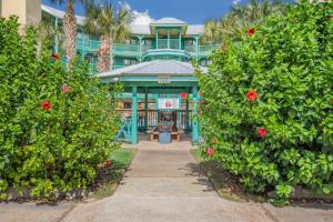 Giardino di Sea Breeze 316 by Vacation Homes Collection