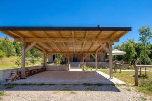 Galeriebild der Unterkunft Family friendly house with a parking space Baske Ostarije, Velebit - 21330 in Brušane