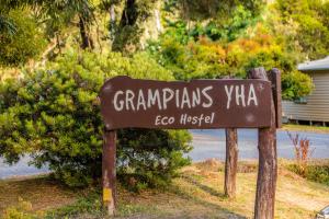 大廳峽的住宿－YHA Grampians Eco, Halls Gap，一种标语,表示格兰德帕斯自尊医院