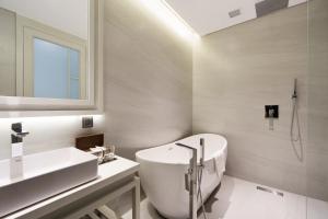 Koupelna v ubytování M City Hotel Saigon