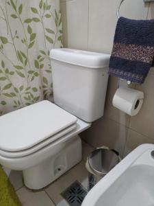Departamento Alta Cordoba "Lautaro", con Pileta的一间浴室