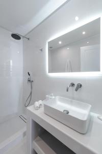 Um banheiro em Aeri Villas & Apartments