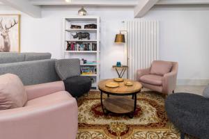 Posezení v ubytování CASA GERRA COMILLAS