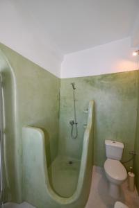 Fotografie z fotogalerie ubytování Villa Hill-Ton v destinaci Arnados + 13 fotografií