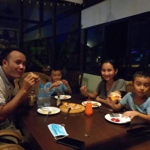Ospiti di Pomelo Outpost Cambodia ដំណាក់ភ្នំក្រោម