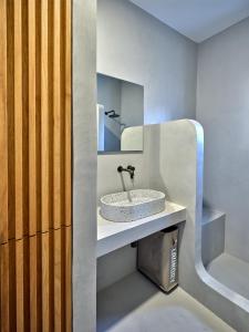 A bathroom at Siora of Paros - Ammiralis & Castelis