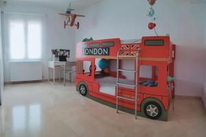Zdjęcie z galerii obiektu Villa luxueuse avec vue mer w mieście El Campello