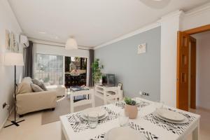 Posedenie v ubytovaní Vacation home in the best location, with terrace and pool in Marbella Center