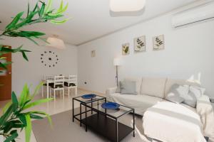 Posedenie v ubytovaní Vacation home in the best location, with terrace and pool in Marbella Center