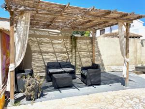 A seating area at Villa Silvia LOCDENIA