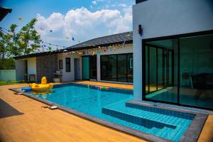 Fotografie z fotogalerie ubytování Ken's Pool Villa v destinaci Saraphi