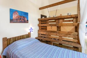 A bed or beds in a room at Casa vacanza Enea con idromassaggio - Apulia Home
