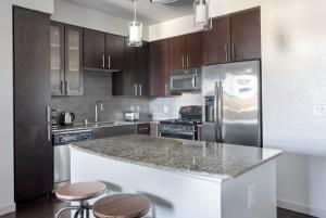 Playa Vista 2br w gym pool near beach LAX-1043
