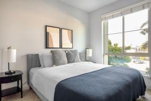 Playa Vista 2br w gym pool near beach LAX-1043