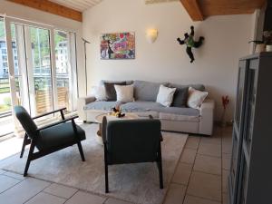 Istumisnurk majutusasutuses Apartment La Perouse D1-2 by Interhome
