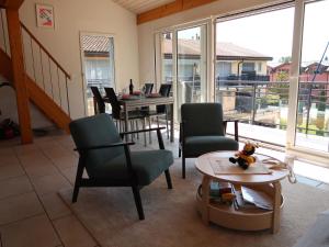 Istumisnurk majutusasutuses Apartment La Perouse D1-2 by Interhome