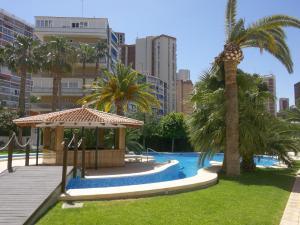 Bazén v ubytování CAPRI-TURIS Luxe Apartamentos nebo v jeho okolí