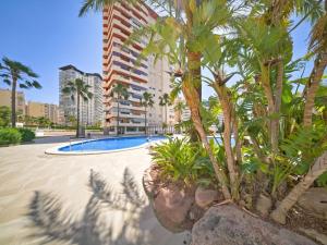Bazén v ubytovaní Apartment Coral Beach 02 by Interhome alebo v jeho blízkosti