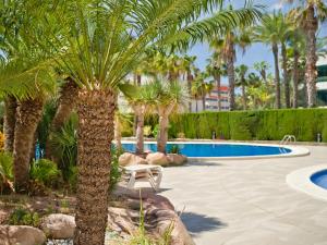 Bazén v ubytovaní Apartment Coral Beach 02 by Interhome alebo v jeho blízkosti