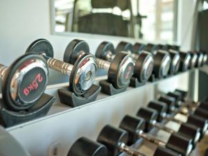 Posilňovňa alebo fitness centrum v ubytovaní Apartment Coral Beach 02 by Interhome