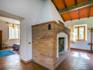 Φωτογραφία από το άλμπουμ του Apartment Fattoria Petraglia - Padronale by Interhome στο Monteriggioni +40 φωτογραφίες