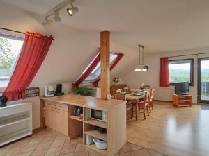 A cozinha ou cozinha compacta de Apartment Am Sternberg 221 by Interhome