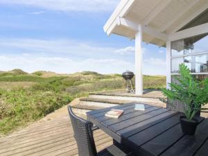 Balkón nebo terasa v ubytování Holiday Home Anne - 100m from the sea by Interhome
